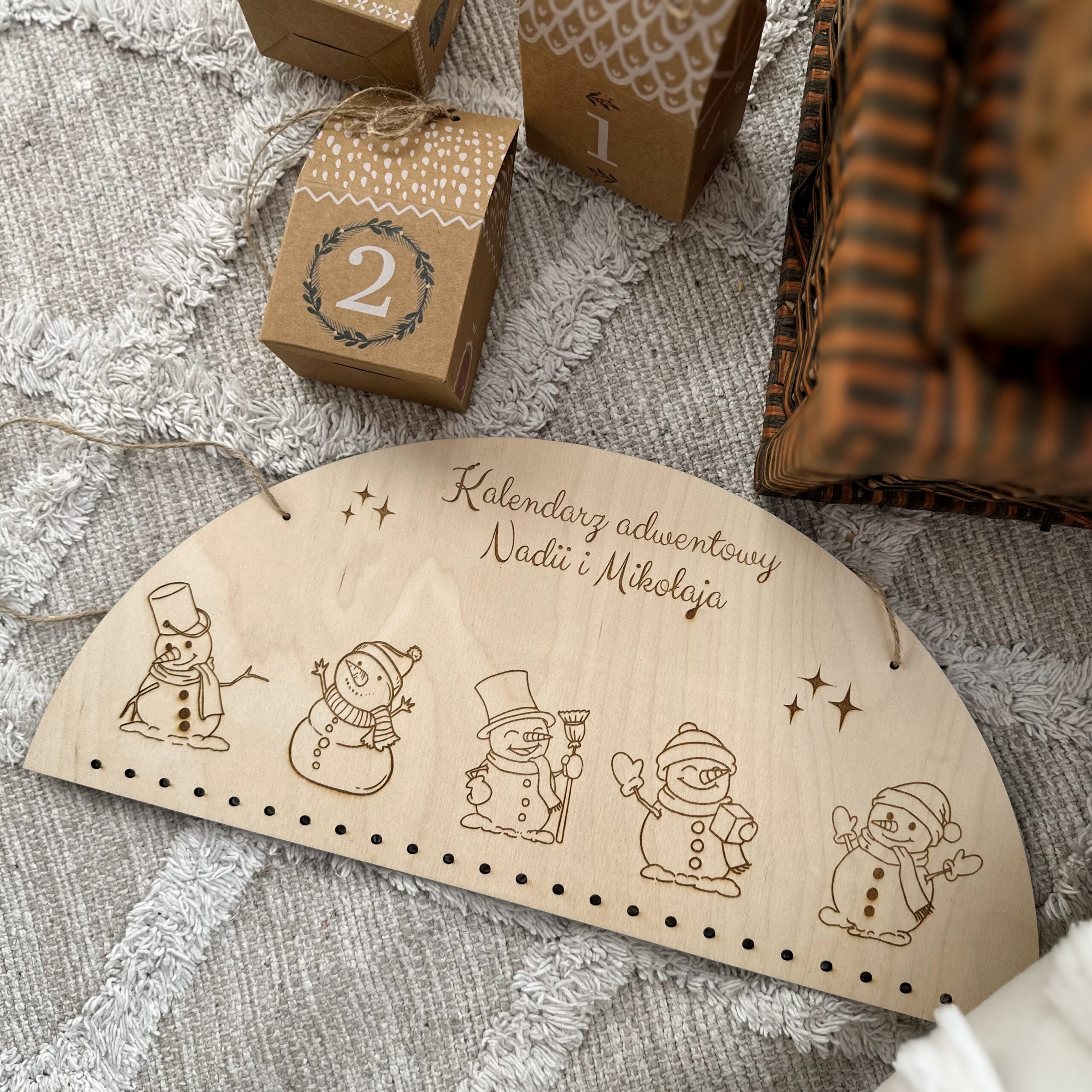 Kalendarz adwentowy świąteczne bałwanki