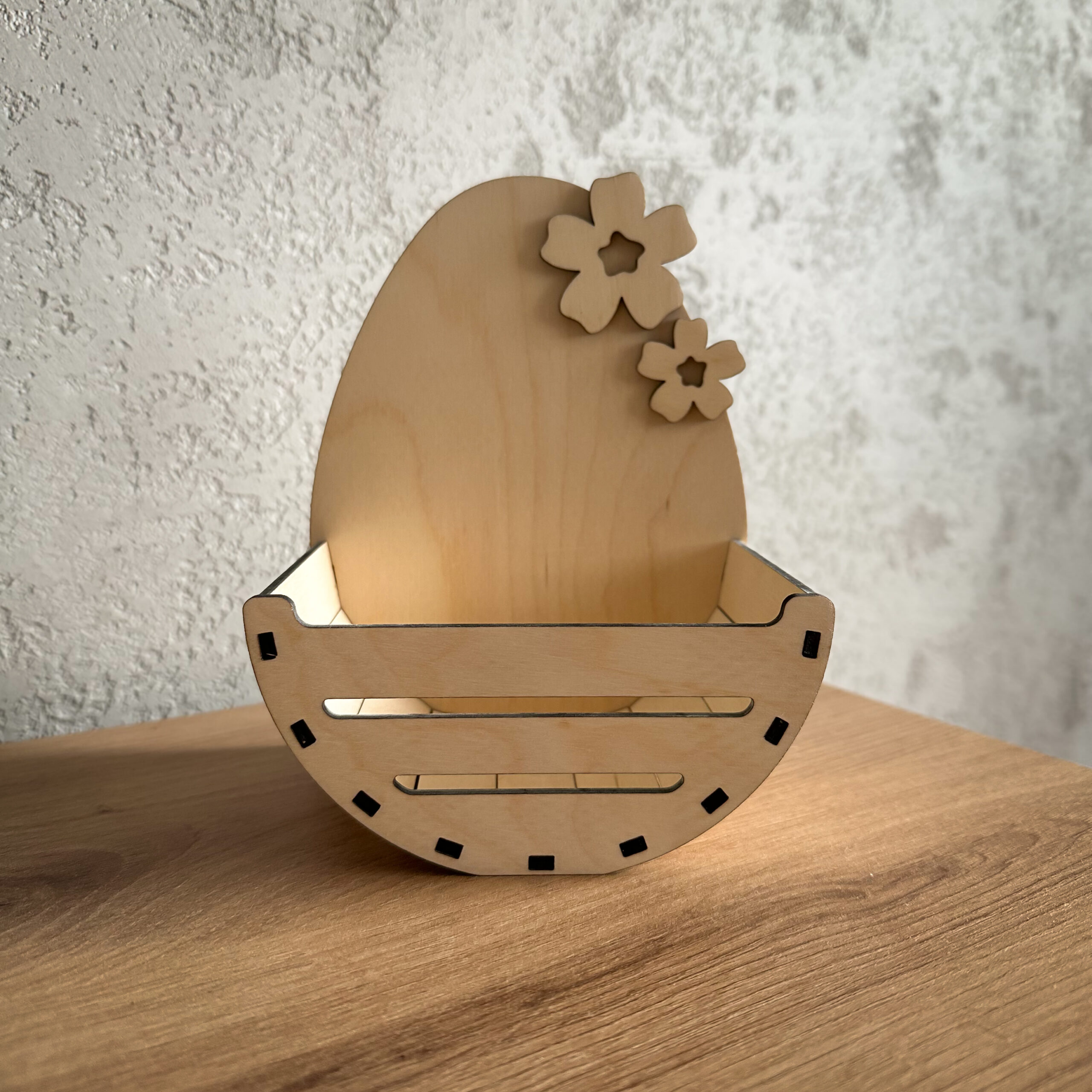 Drewniany pojemnik na słodycze ze sklejki, koszyczek wielkanocny jajko